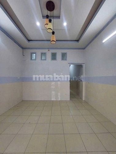 cần bán căn nhà 56m2 ở Hóc Môn giá 710 triệu.đang cho thuê 4tr/tháng
