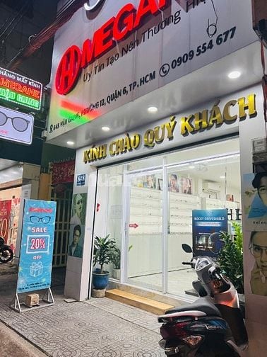 sang nhượng tiệm mắt kính hoạt động được hơn 1 năm