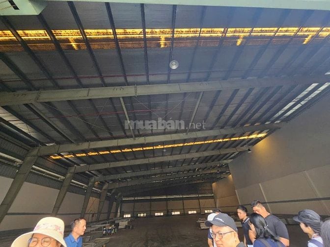 Cho thuê 2 kho xưởng khuôn viên:10.000m2  trong KCN Vĩnh Lộc ,Bình Tân