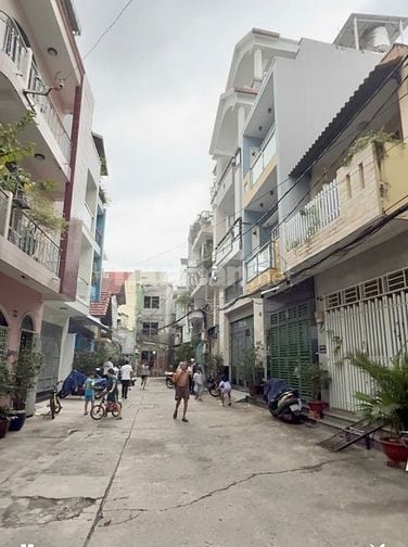 QUẬN 1 NGAY BỘ CÔNG AN, NGUYỄN TRÃI GẦN 90M2 HẺM 10M, Ô TÔ TRÁNH.