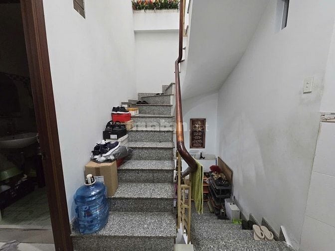 QUẬN 1 NGAY BỘ CÔNG AN, NGUYỄN TRÃI GẦN 90M2 HẺM 10M, Ô TÔ TRÁNH.