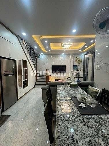 Chính chủ cần sang nhà Lê Văn Sỹ P14-Q3 3Tỷ150/45m2 ( sổ đỏ riêng ) 
