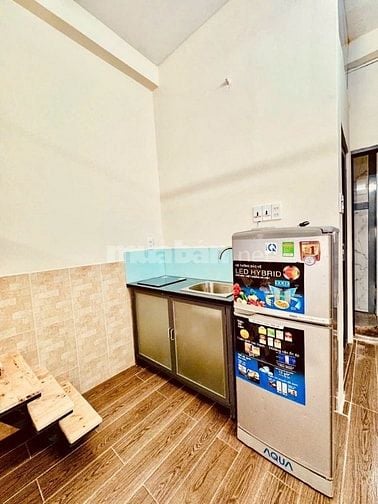 Quận 7 - bán toà căn hộ dịch vụ 8 phòng - thu nhập 50 triệu - 6,x tỷ
