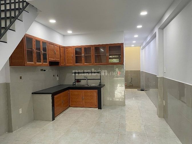 Nhà HXH cách đường bờ kè chỉ 20m, P.15, Gò Vấp. Giá 9,8 Tỉ TL.