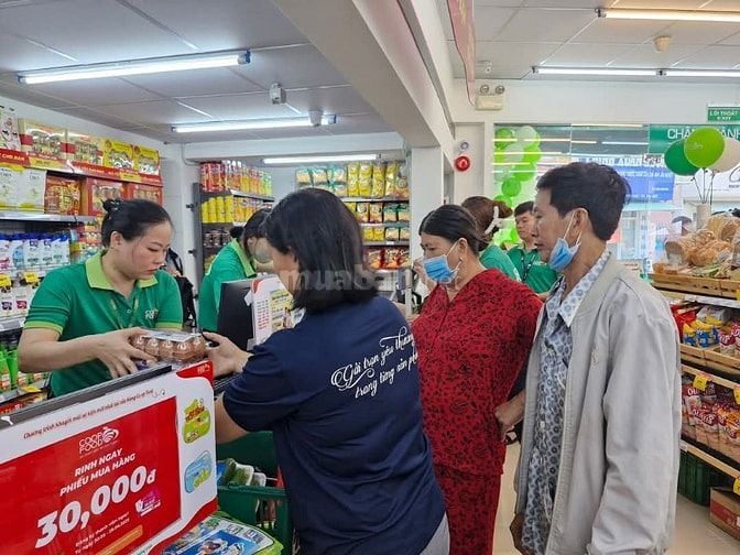 Cửa hàng cần bổ sung gấp Trung tuổi bán hàng, tạp vụ, bảo vệ,thu ngân 
