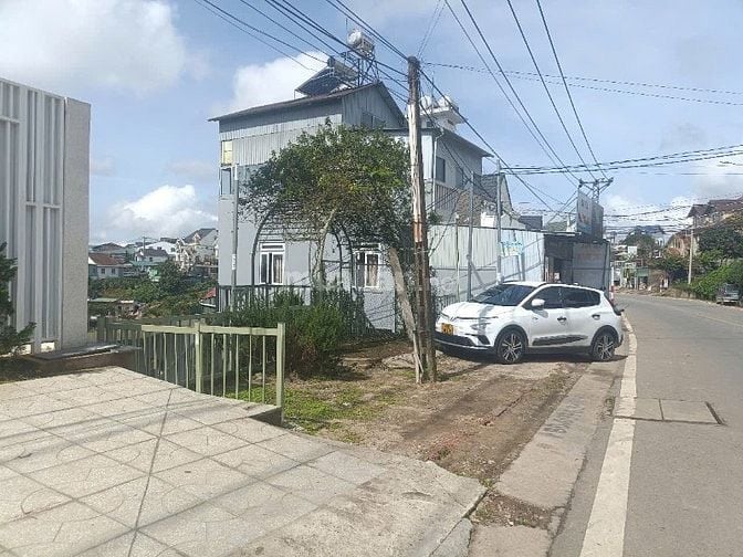 Bán đất thổ cư 2 mặt tiền tại Bạch Đằng, 250m2, P7, Đà Lạt, Lâm Đồng