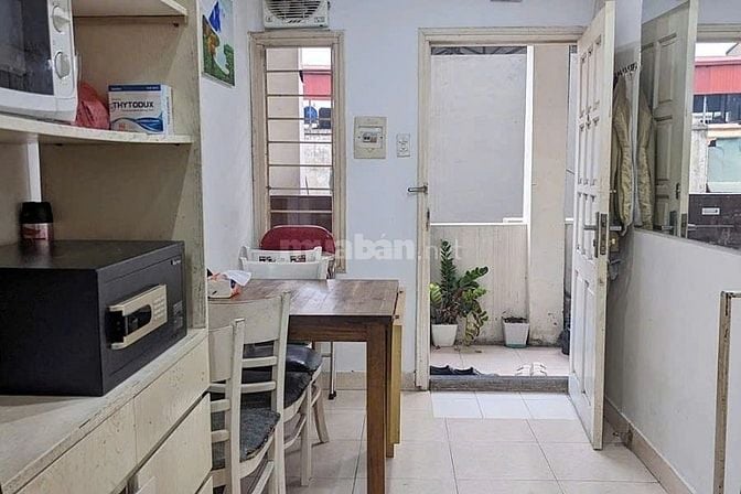 Cho thuê CCMN 3PN, 80m2,  11TR Q. CẦU GIẤY