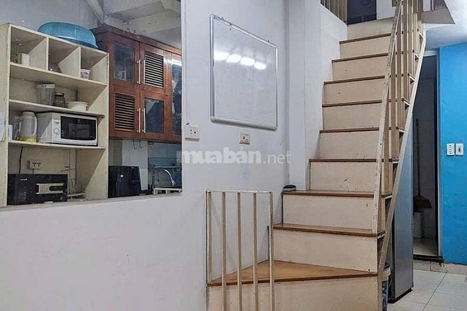 Cho thuê CCMN 3PN, 80m2,  11TR Q. CẦU GIẤY