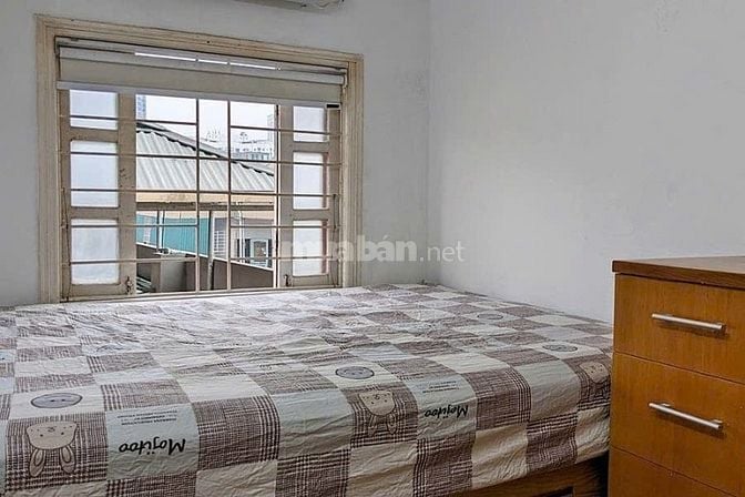Cho thuê CCMN 3PN, 80m2,  11TR Q. CẦU GIẤY