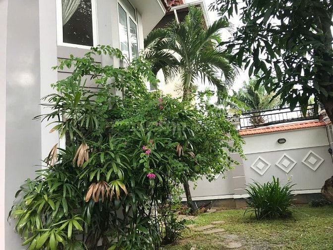 bán gấp Khu biệt thự Kim Sơn, 113/1 Nguyễn Văn Hưởng, Thảo Điền ,Q2 