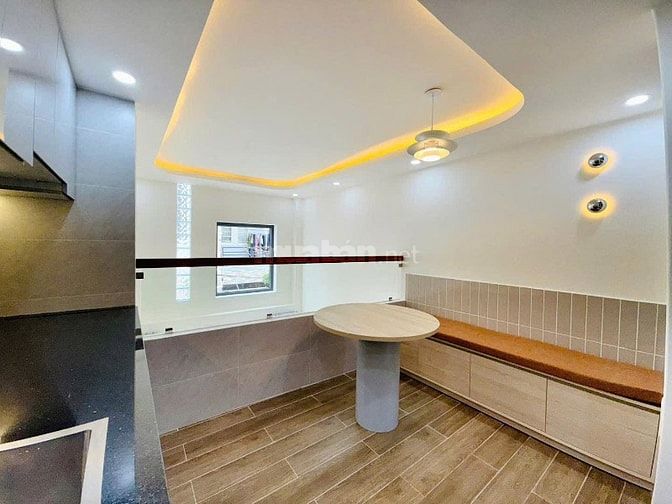 Chủ kẹt vốn KD cần bán Gấp nhà Phạm Văn hai P3-Tân Bình 3Tỷ650/48m2 