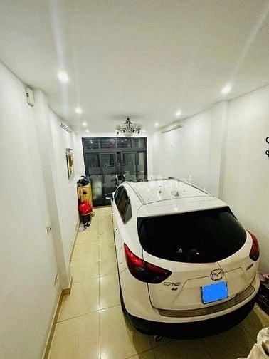 Bán nhà  Đê La Thành, Đống Đa, Dt 60m2, 5t, thoáng trước sau.