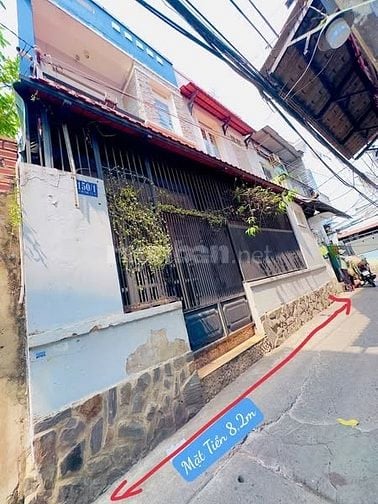 3,88 tỷ Nhà ngang khủng 8,2 x 6m ( 1 lầu 2pn ) có sân thượng SHR 