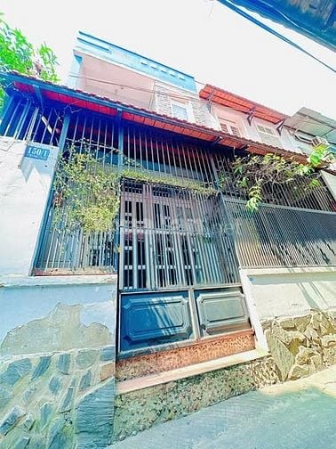 3,88 tỷ Nhà ngang khủng 8,2 x 6m ( 1 lầu 2pn ) có sân thượng SHR 