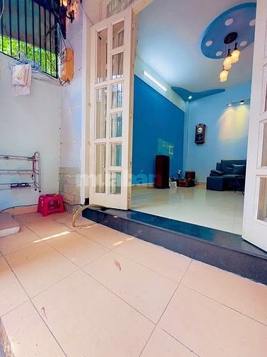 3,88 tỷ Nhà ngang khủng 8,2 x 6m ( 1 lầu 2pn ) có sân thượng SHR 