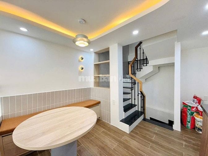 Chủ kẹt vốn KD cần bán Gấp nhà Phạm Văn hai P3-Tân Bình 3Tỷ650/48m2 