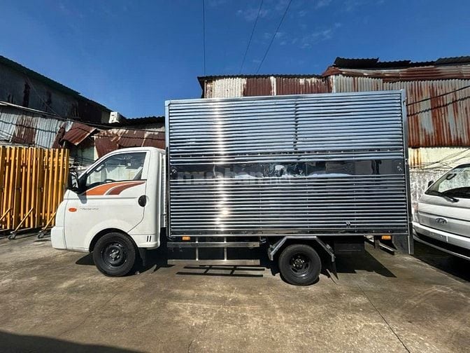 Porter H150  Thùng kín 2025 - màu Trắng