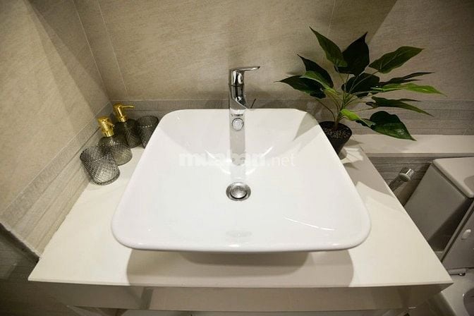 Cho thuê căn hộ chung cư cao cấp ,full nội thất cao cấp