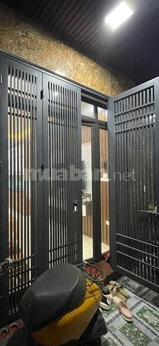 Bán nhà Trung Kính-Cầu Giấy.33m2x5T.Ở và cho thuê rất tốt.