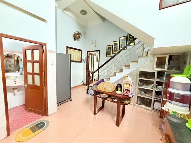⭐️Nhà 3 Lầu ngay hẻm xe hơi sau lưng Mặt tiền Nguyên Hồng, P1, Q.Gò Vấ