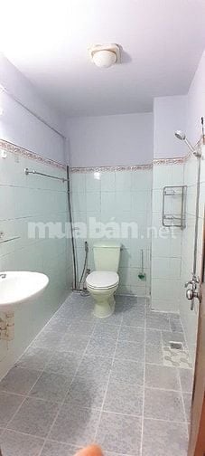 1 Phòng 22m2 nhà lầu đúc P25 Bình Thạnh gần ĐH Hutech