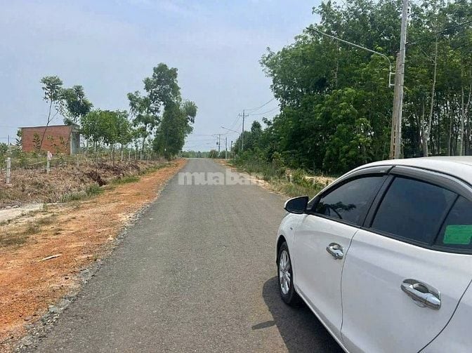 còn 3 lô tân hòa đồng phú anh chị quan tâm liên hệ em để được hỗ trợ