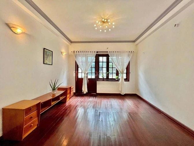 Nhà Bán siêu Sốc 3Tỷ250/50m2 ngay Phú nhuận P2-Phan Đình Phùng (sổ đỏ)