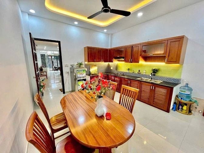 Nhà Bán siêu Sốc 3Tỷ250/50m2 ngay Phú nhuận P2-Phan Đình Phùng (sổ đỏ)
