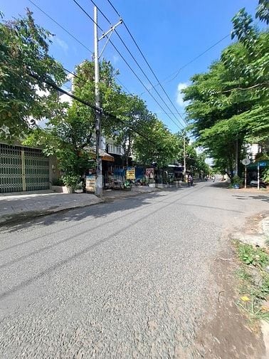 Bán đất mặt tiền đường D3 Phước Long B quận 9 cũ giá 12,6 tỷ