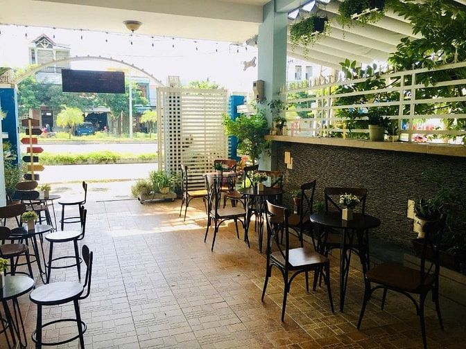 Gấp,,, chủ cần bán nhà 3 tầng đường Ngô Quyền, Sơn Trà Giá 10,X Tỷ