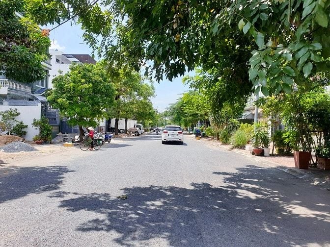 Bán đất mặt tiền đường D3 Phước Long B quận 9 cũ giá 12,6 tỷ