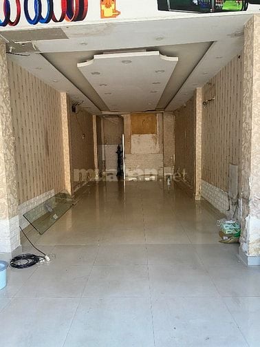 Cho thuê nhà mặt tiền đường trần quý 