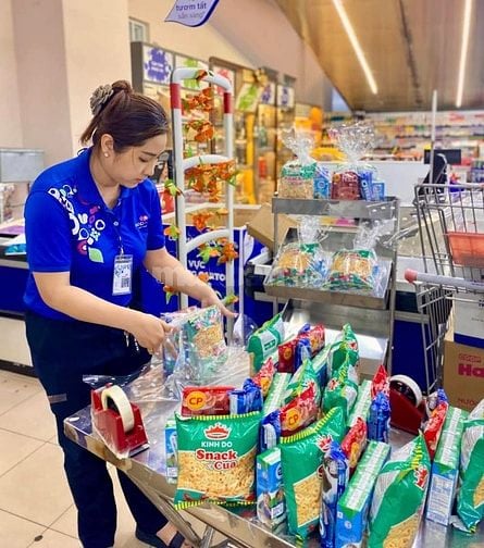 Siêu thị tuyển gấp Sinh viên/trung tuổi làm tạp vụ, bán hàng, bảo vệ 