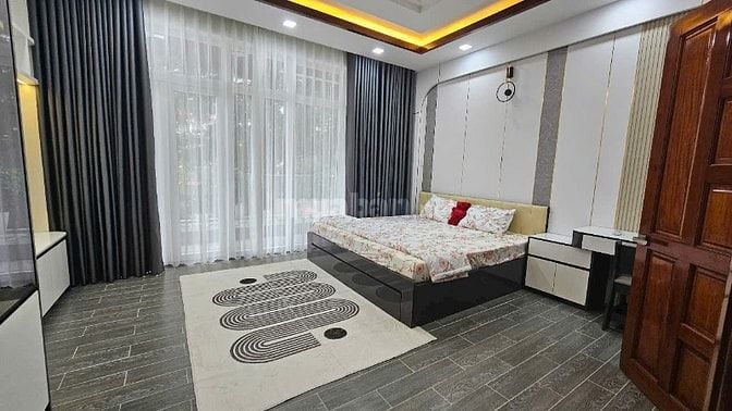 Nhà Phố Full Nội Thất Cao Cấp Đường 24m Đối Diện Chợ Phú Thuận