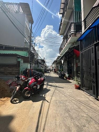Bán nhà hẻm xe hơi đường phạm đăng giảng DT 4x23 đúc lửng bán 5,2 tỷ 