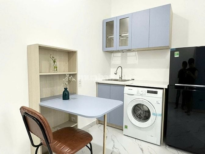 Tòa nhà CHDV Tô Hiến Thành, P.Hòa Hưng. DT 4x18m, 5 tầng thang máy