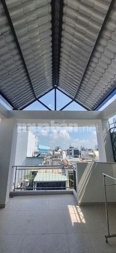 Tòa nhà CHDV Tô Hiến Thành, P.Hòa Hưng. DT 4x18m, 5 tầng thang máy