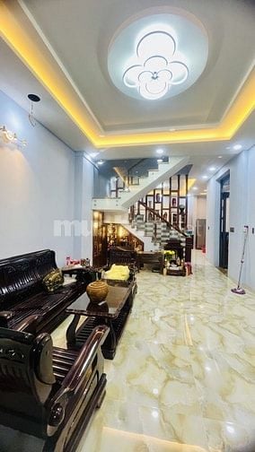 TRẦN HƯNG ĐẠO - 5 TẦNG - HẺM 8M - DT 5m x 20 - GẦN MẶT TIỀN