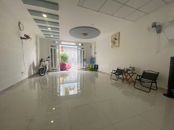 Cho thuê nhà nguyên căn, hẽm 8m