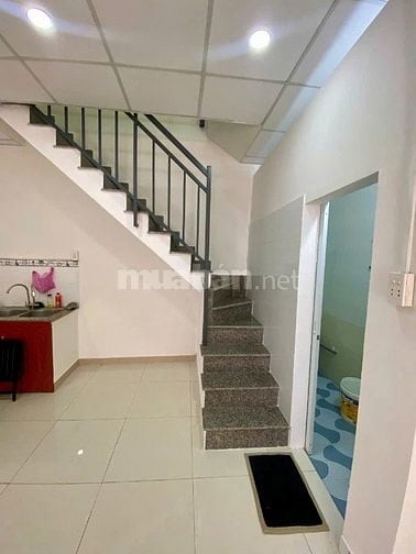 Cho thuê nhà nguyên căn, hẽm 8m