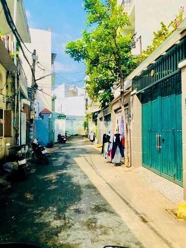 Bán nhà rộng đẹp (4,5x11) 498 Nguyễn Văn Công P3 Gò Vấp (Tân Sơn Nhất 