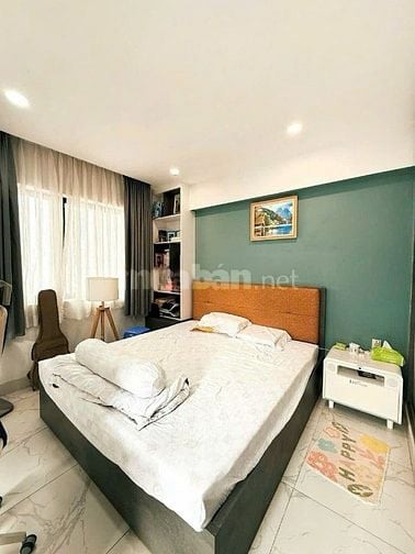 Cho thuê nhà nguyên căn 5.5x16m đường Tô Hiến Thành Phường 13 Quận 10