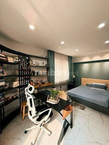 Cho thuê nhà nguyên căn 5.5x16m đường Tô Hiến Thành Phường 13 Quận 10