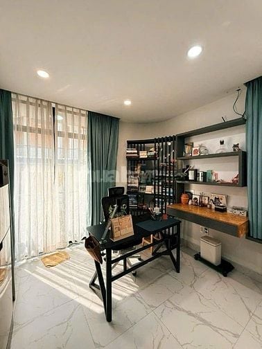 Cho thuê nhà nguyên căn 5.5x16m đường Tô Hiến Thành Phường 13 Quận 10