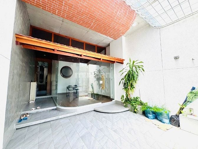 CHO THUÊ NHÀ NGUYÊN CĂN 5 TẦNG KHU VỰC HÒA XUÂN