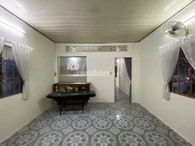 Cần bán gấp căn nhà cấp 4 ở 1/ Đ. Nguyễn Thị Huê  80m2 SHR giá 888tr