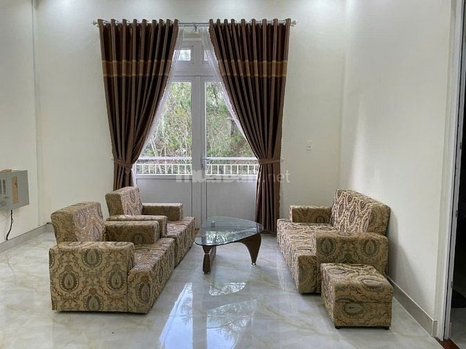 Cho thuê villa sân vườn 5 phòng tại phường 8 đà lạt 25 triệu/tháng 