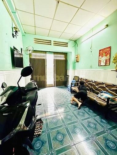3,88 tỷ Nhà cấp 4 tiện xây dựng mới 3x14 SHR vị trí đẹp 