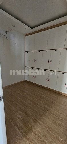Cho thuê mặt bằng kinh doanh mặt tiền Kinh dương vương