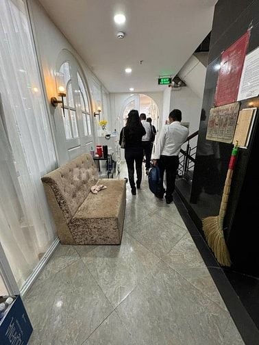 NHÀ LÔ GÓC 150 TỶ NGAY TRUNG TÂM QUẬN 7 (KMG, KQC)